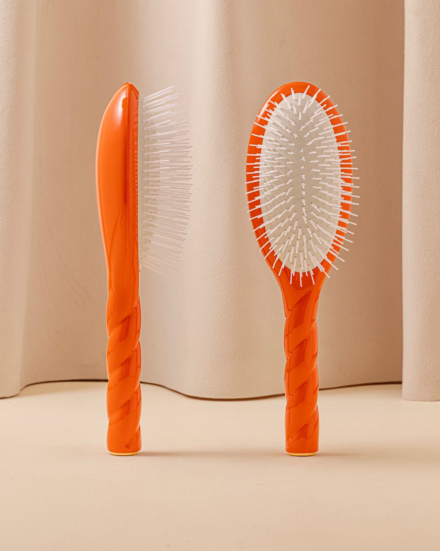 La Bonne Brosse Orange Seventies