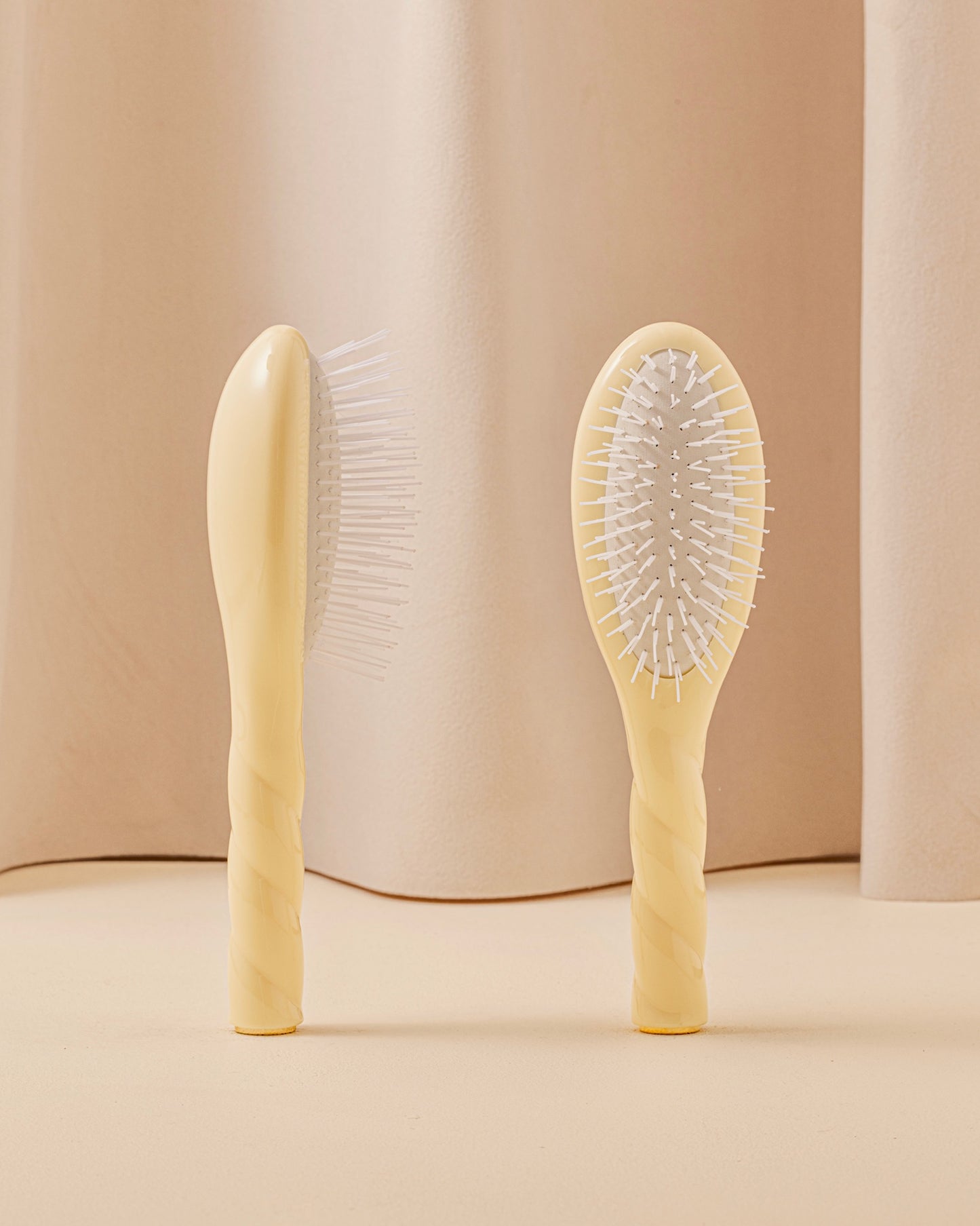La petite brosse Cair