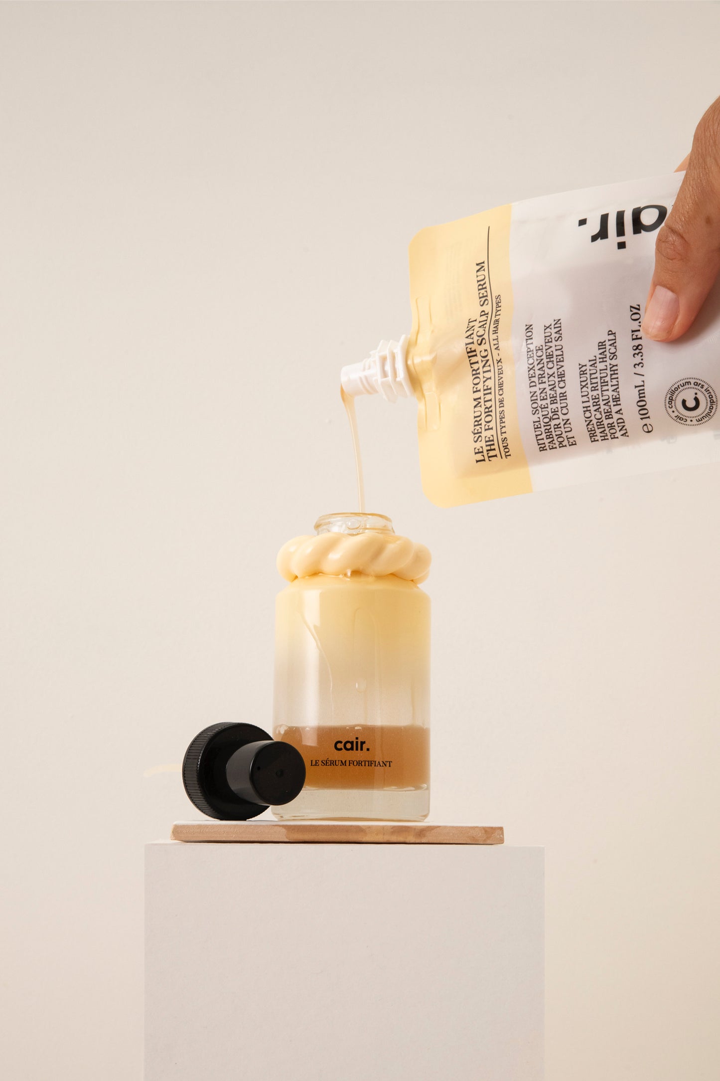 Le sérum fortifiant et ses 2 recharges