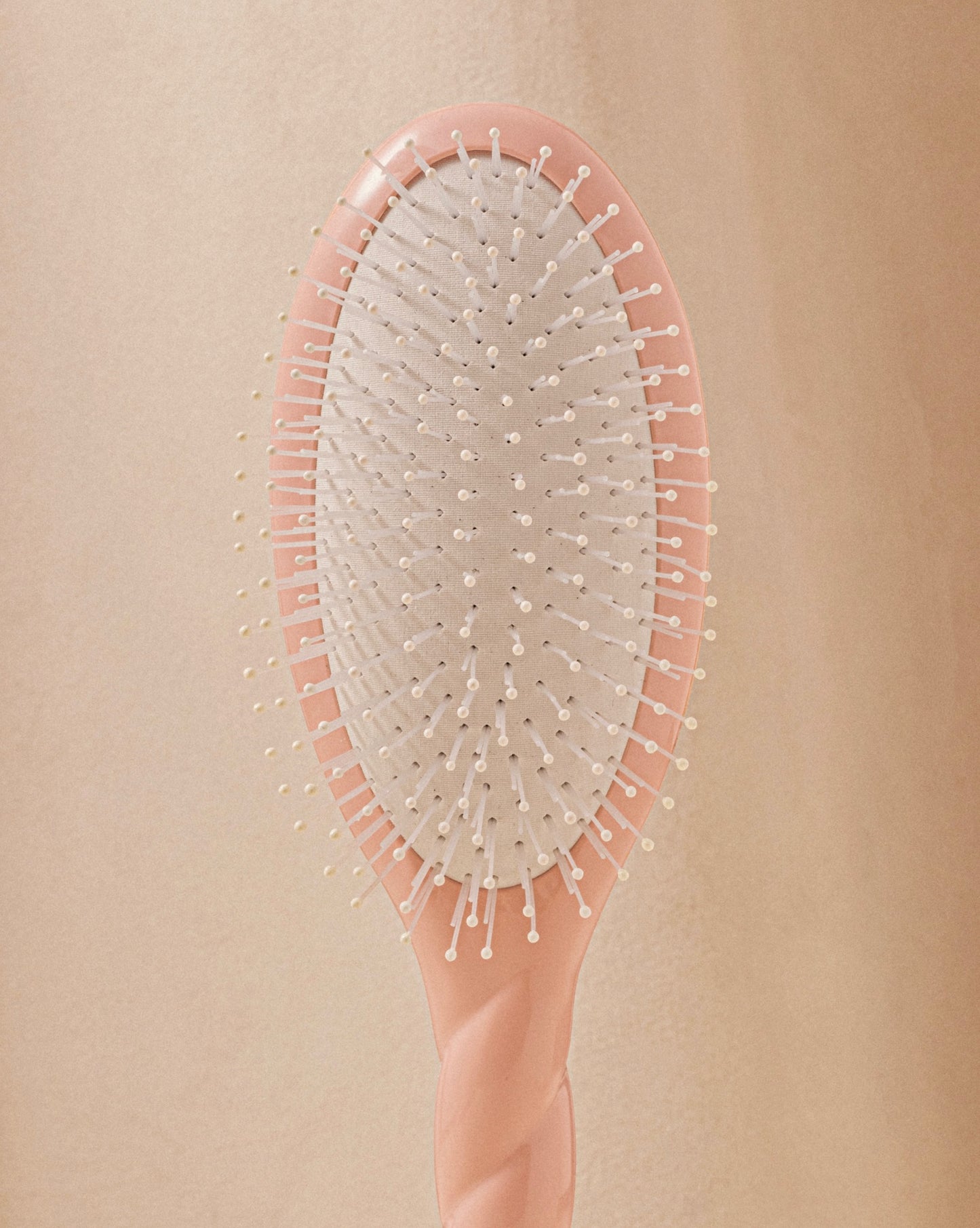 Duo Éclat : La Bonne Brosse Rose Poudré et la Crème Embellisseuse