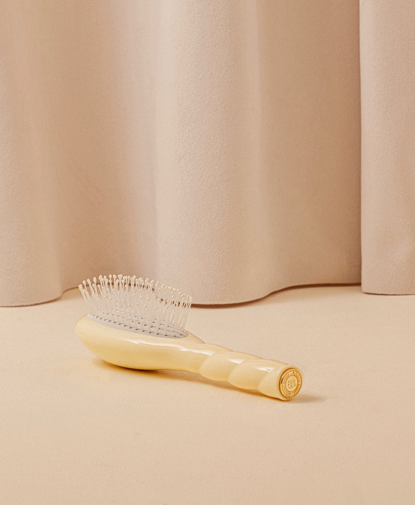 Petit Duo detangles and protects