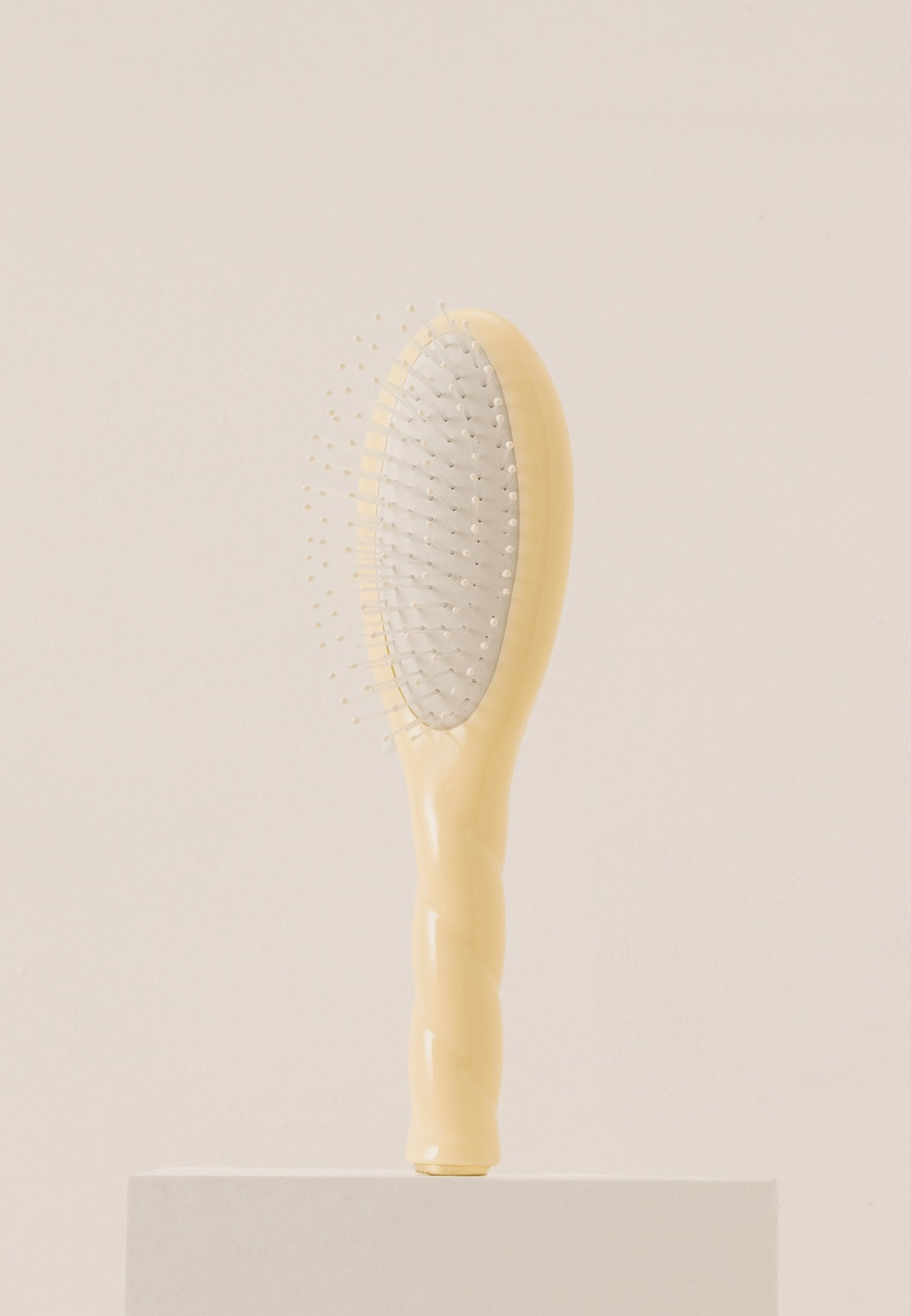 La petite brosse Cair