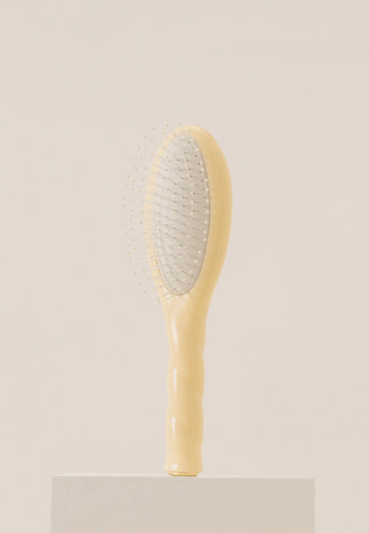 La petite brosse Cair